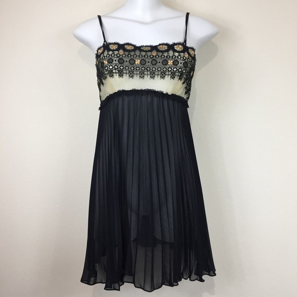 Flora Nikrooz | Embroidered & Pleated Slip Sz S